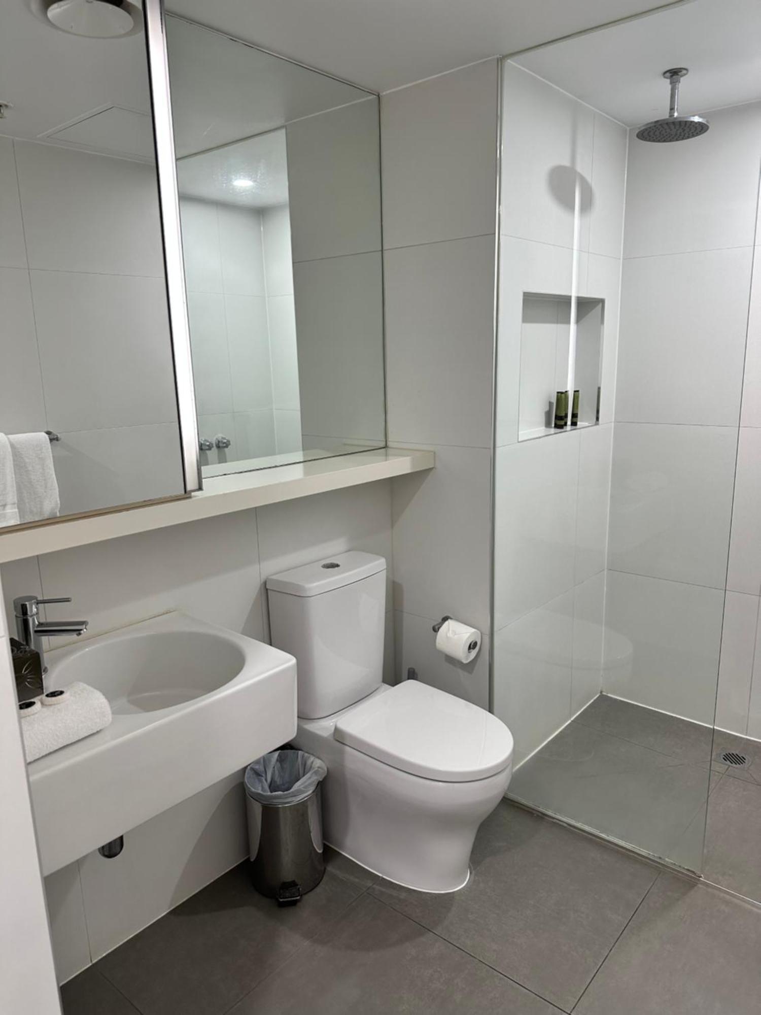 Adele Apartment Hotel East Melburne Exterior foto